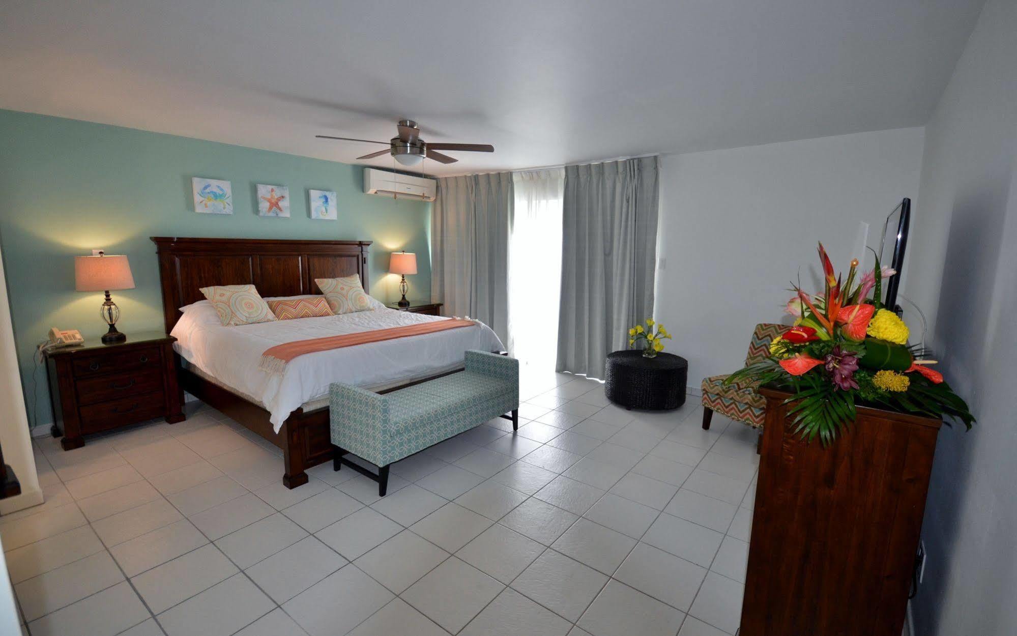 The Atrium Beach Resort And Spa, Ascend Hotel Collection Simpson Bay Exterior photo